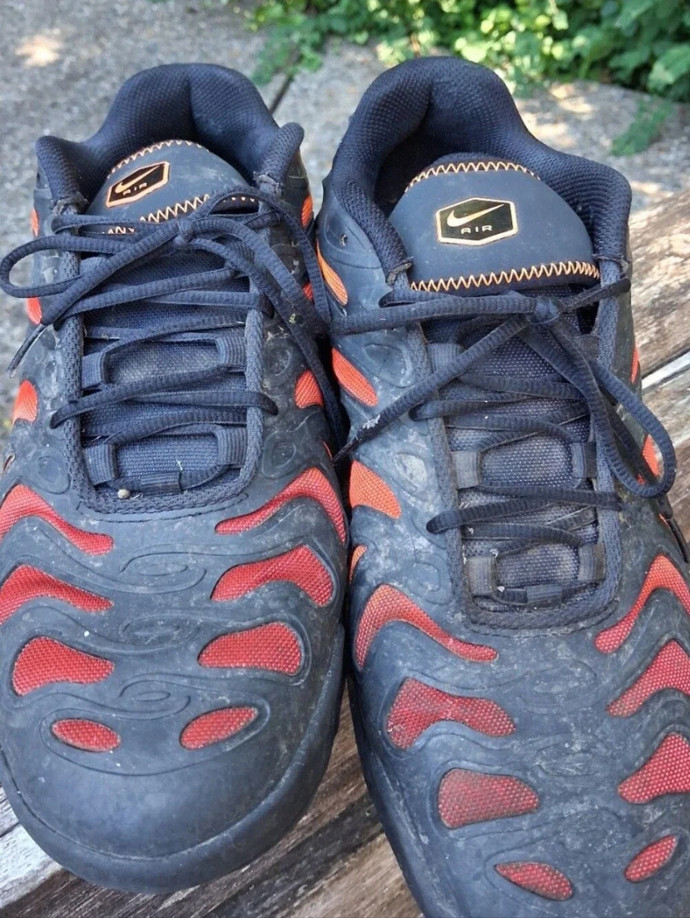 Nike Men’s Black & Orange Running Sneakers